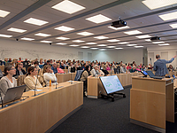 Großes Interesse bei der Abschlussveranstaltung der ePA-Tour Sommer 2025 im Dortmunder Ärztehaus.